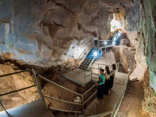 Di tích quốc gia đặc biệt hang Con Moong ảnh 3