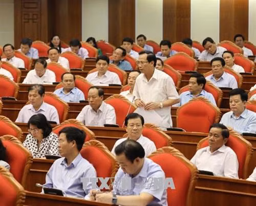 Đồng chí Đào Ngọc Dung, Ủy viên Trung ương Đảng, Bộ trưởng Bộ Lao động, Thương binh và Xã hội phát biểu tại Hội nghị lần thứ bảy Ban Chấp hành Trung ương Đảng Cộng sản Việt Nam khóa XII. Ảnh: Phương Hoa –TTXVN