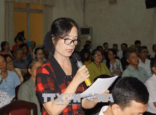 Bà Nguyễn Thị Dung (Nguyên giảng viên Trường Cao đẳng Công Thương Thành phố Hồ Chí Minh) cho biết, việc đề xuất minh bạch hóa các vấn đề để thực hiện tốt công tác cán bộ. Ảnh: Thanh Vũ – TTXVN