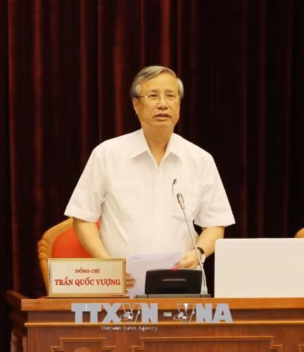 Đồng chí Trần Quốc Vượng, Ủy viên Bộ Chính trị, Thường trực Ban Bí thư điều hành phiên thảo luận về Đề án cải cách chính sách bảo hiểm xã hội tại Hội nghị lần thứ bảy Ban Chấp hành Trung ương Đảng Cộng sản Việt Nam khóa XII. Ảnh: Phương Hoa –TTXVN