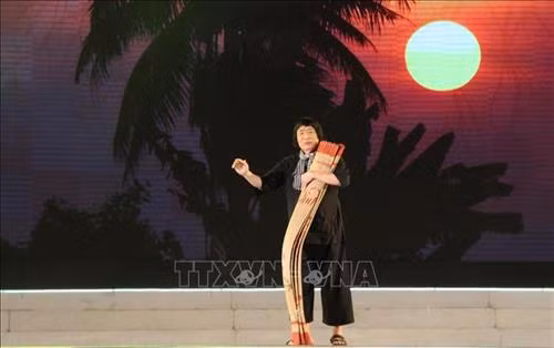 Một tiết mục tại chương trình. Ảnh: Hồng Thái – TTXVN