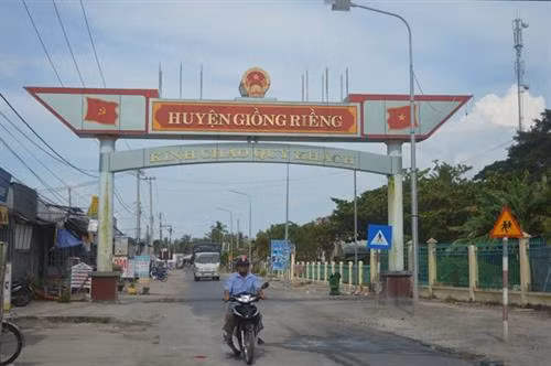 Đường giao thông nông thôn ở huyện Giồng Riềng (Kiên Giang). Ảnh: thainguyentv.vn