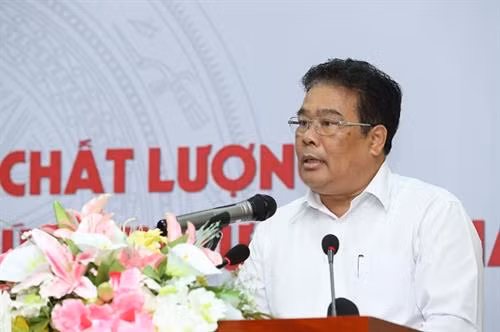 Ủy viên Trung ương Đảng, Phó Trưởng Ban thường trực Ban Chỉ đạo Tây Nam Bộ Sơn Minh Thắng phát biểu tại Hội nghị. Ảnh Hoàng Hà