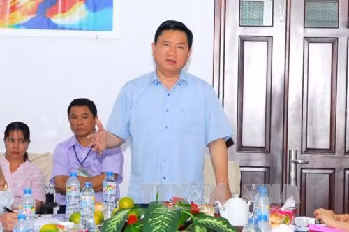 Bí thư Thành ủy Đinh La Thăng phát biểu tại buổi làm việc với Trường Đại học Y khoa Phạm Ngọc Thạch. Ảnh: Mạnh Linh-TTXVN