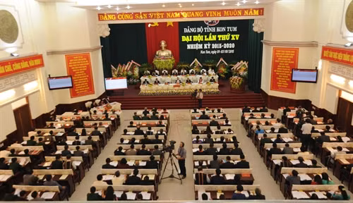 Quang cảnh Đại hội đại biểu Đảng bộ tỉnh Kon Tum lần thứ XV. Ảnh: Cao Nguyên – TTXVN
