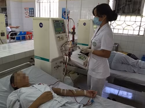 Kỳ tích bệnh nhân sinh con khi suy thận giai đoạn cuối ảnh 1