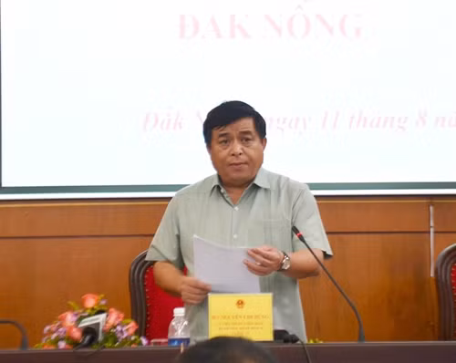 Ông Nguyễn Chí Dũng- Bộ trưởng Bộ Kế hoạch và Đầu tư phát biểu tại buổi làm việc