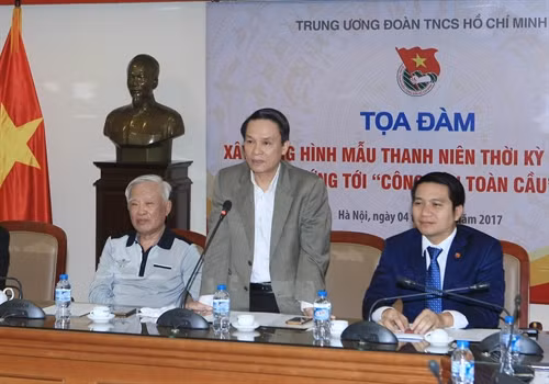 Đồng chí Nguyễn Đức Lợi, Uỷ viên Trung ương Đảng, Bí thư Đảng uỷ, Tổng Giám đốc TTXVN phát biểu. Ảnh: Phạm Kiên – TTXVN