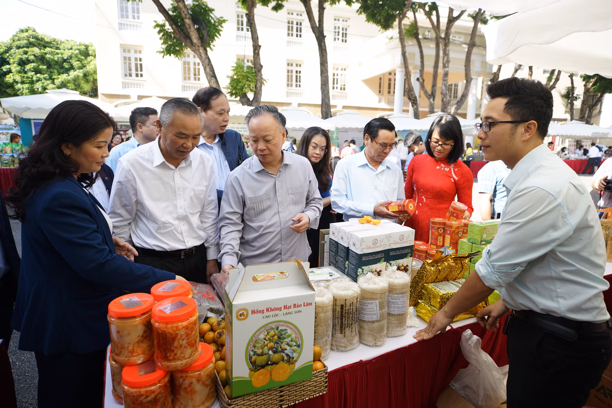 Hà Nội tổ chức tổng kết chương trình phối hợp phát triển chuỗi cung cấp rau, thịt an toàn giai đoạn 2015 - 2020 ảnh 8