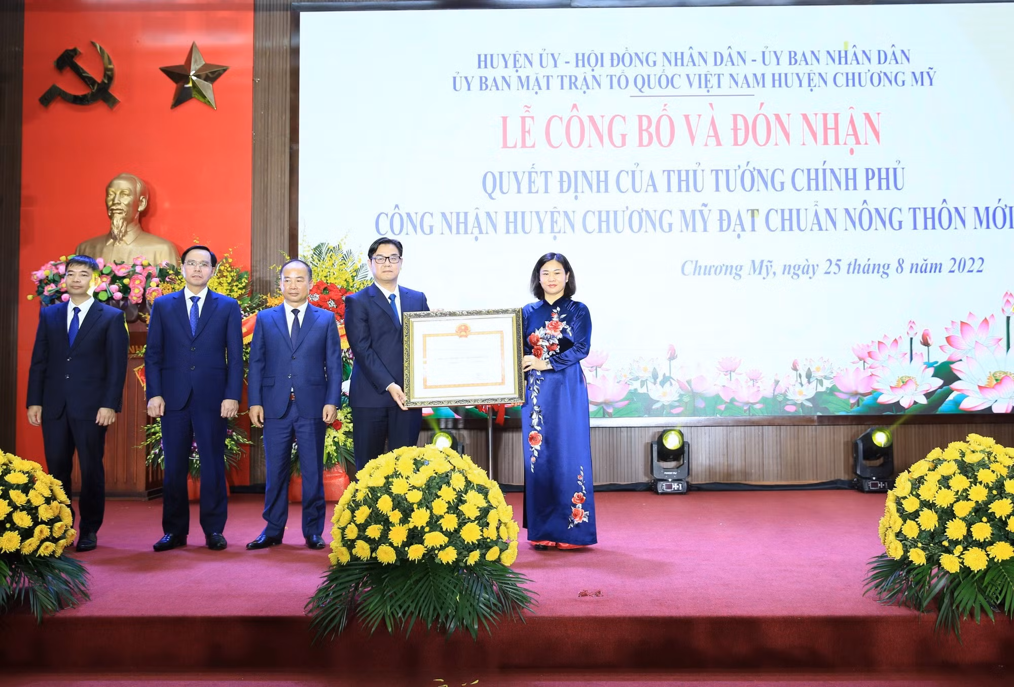 Chương Mỹ xây dựng nông thôn giàu đẹp, văn mình và hiện đại ảnh 1