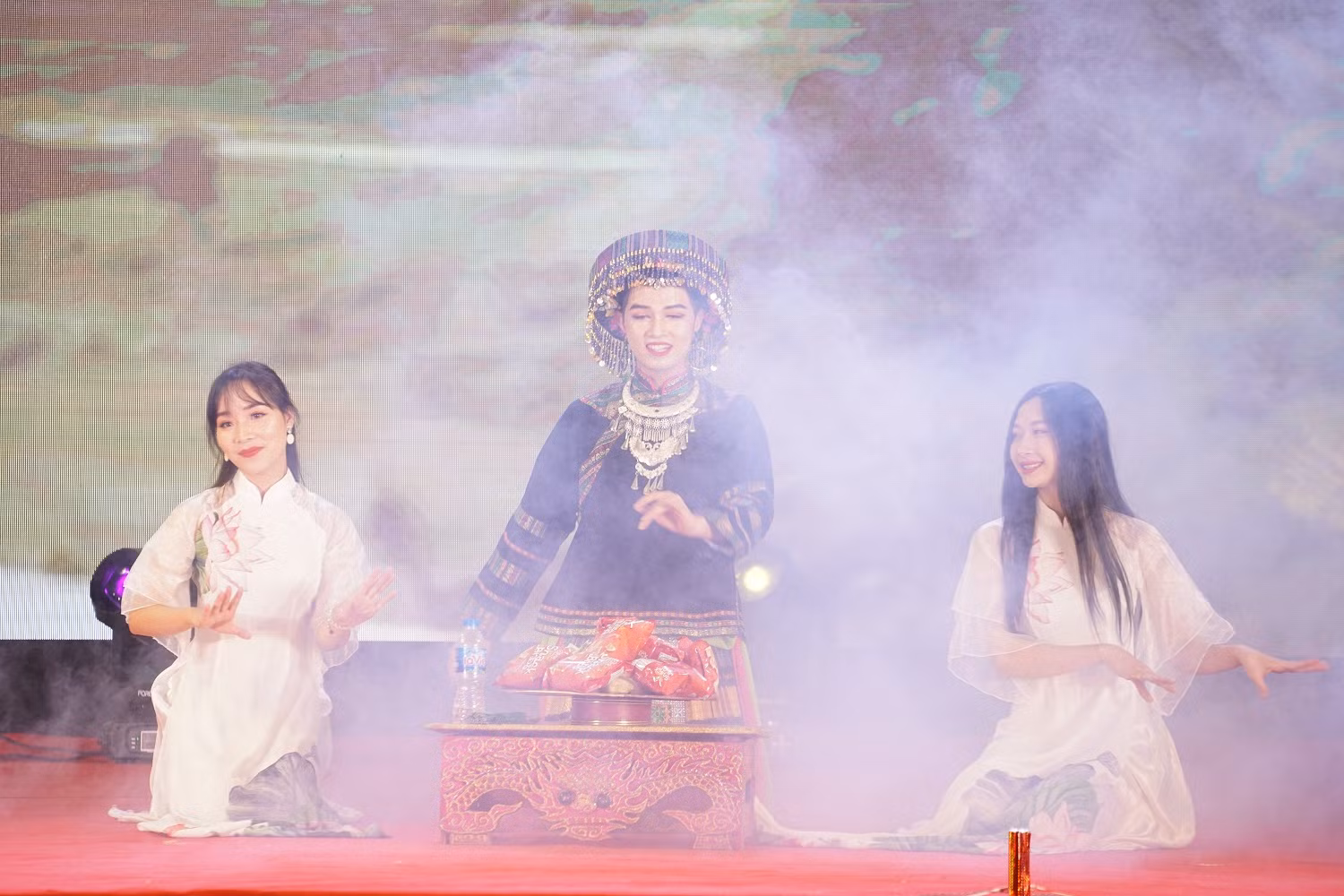 Hà Nội lần đầu tiên giới thiệu, quảng bá, kết nối sản phẩm OCOP gắn với văn hóa các tỉnh Đồng bằng sông Hồng ảnh 15 Hà Nội lần đầu tiên giới thiệu, quảng bá, kết nối sản phẩm OCOP gắn với văn hóa các tỉnh Đồng bằng sông Hồng ảnh 15