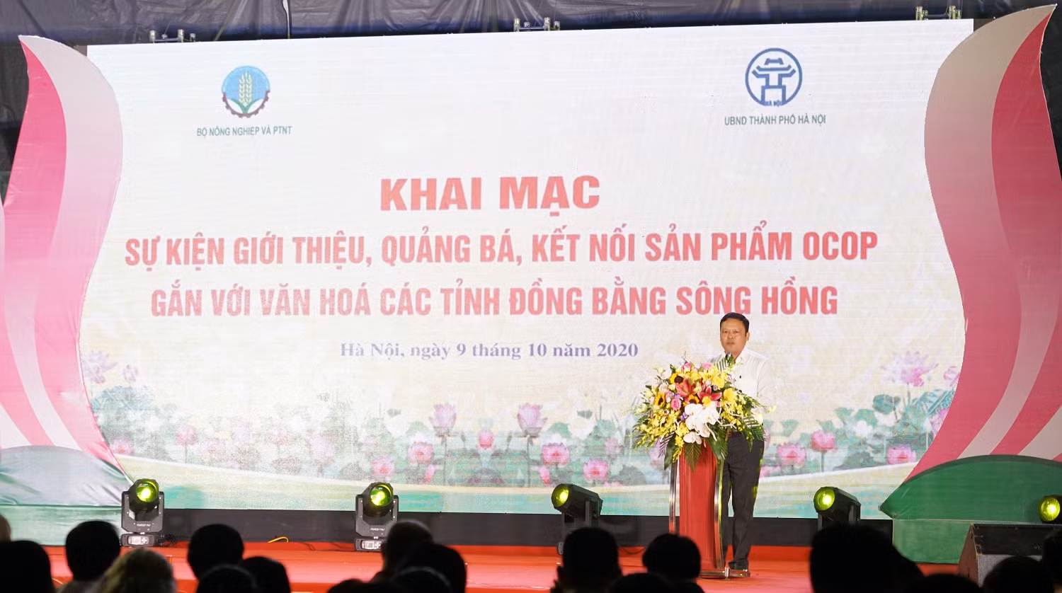 Hà Nội lần đầu tiên giới thiệu, quảng bá, kết nối sản phẩm OCOP gắn với văn hóa các tỉnh Đồng bằng sông Hồng ảnh 3