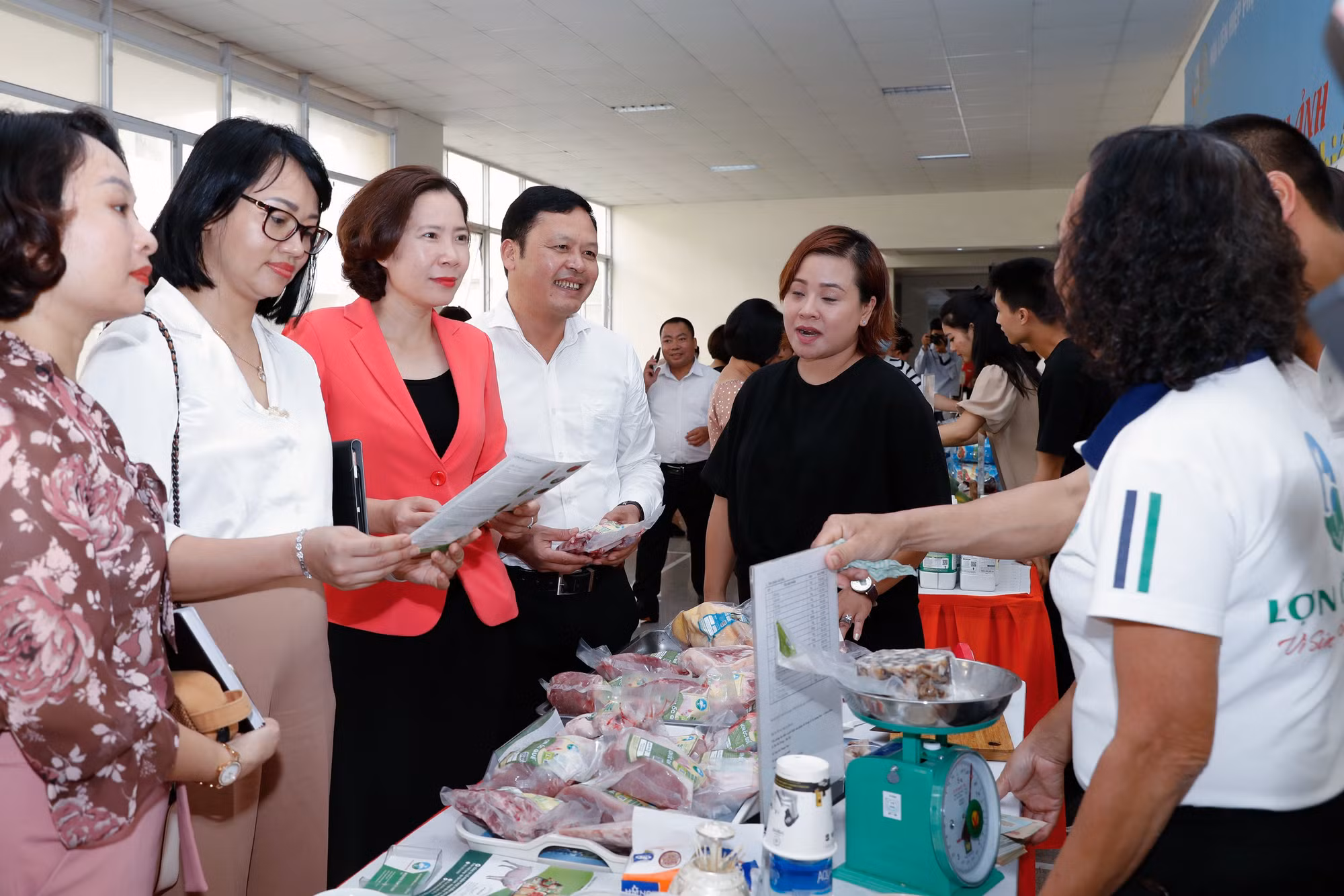 Hà Nội phổ biến các quy định về sản xuất, kinh doanh an toàn thực phẩm trong khuôn khổ FTA ảnh 7