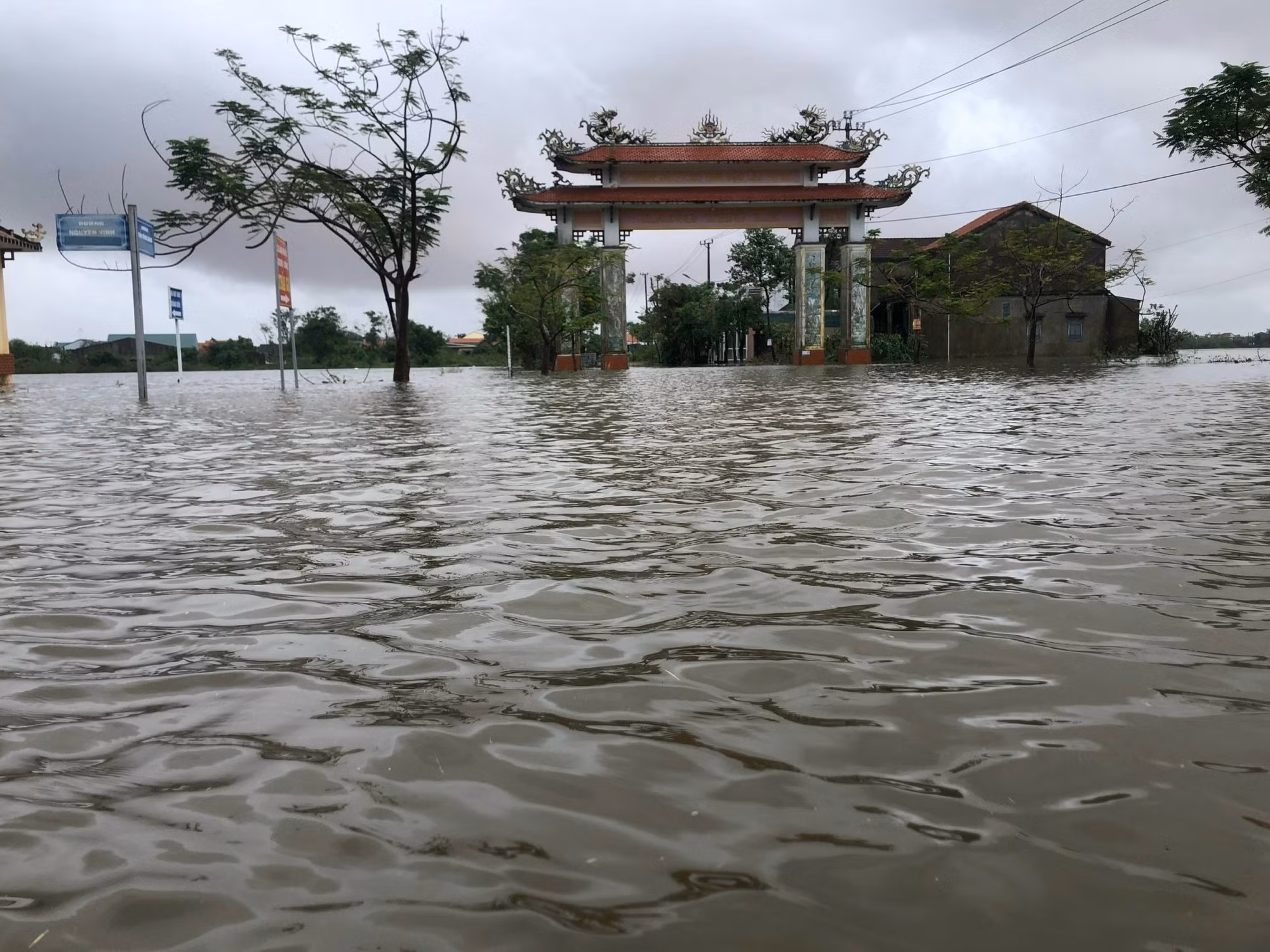 Ngập lụt tiếp tục kéo dài tại Thừa Thiên - Huế, không chủ quan với đuối nước ảnh 2