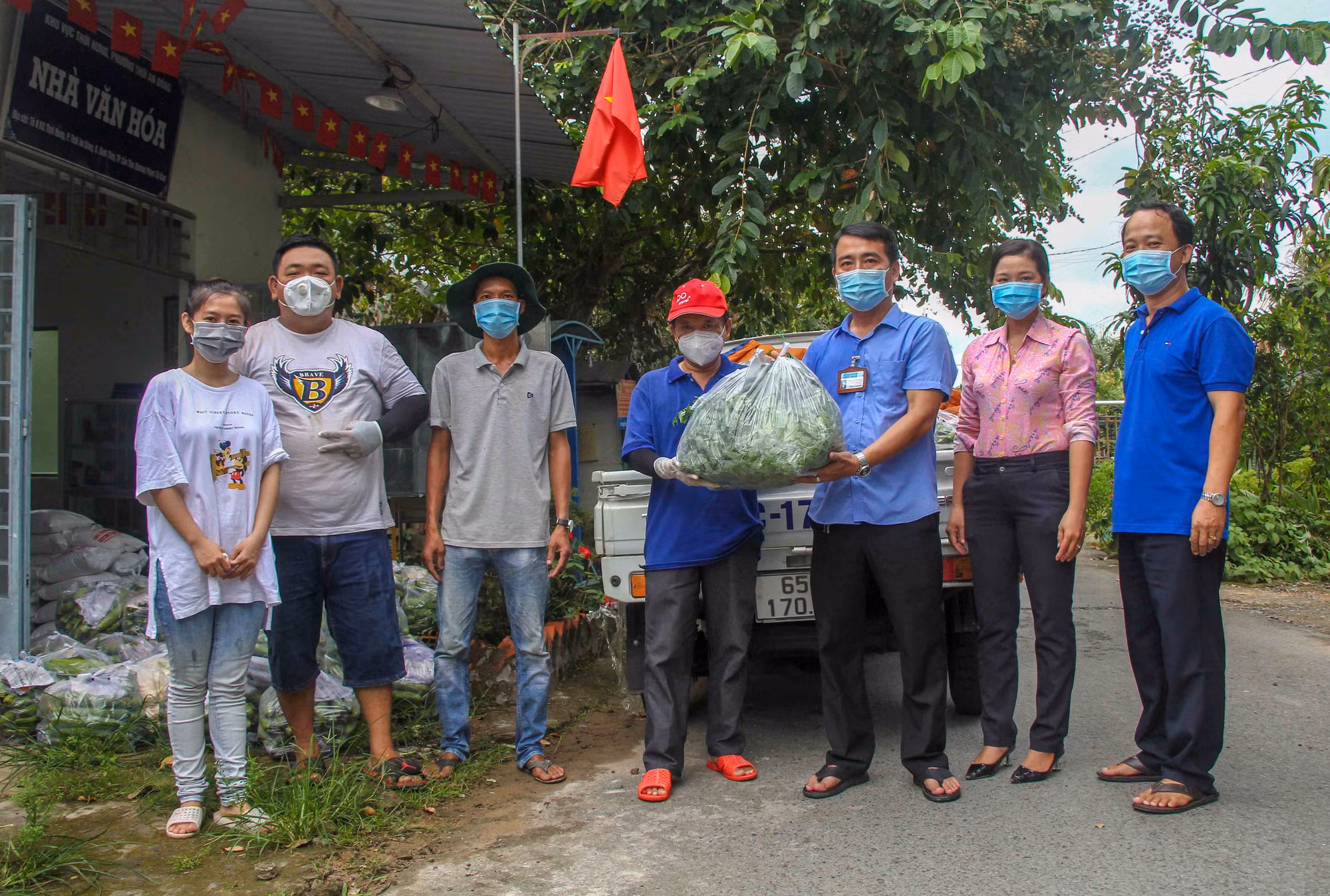Phạm Đỗ Minh Trung - “Người vận chuyển yêu thương” ảnh 9