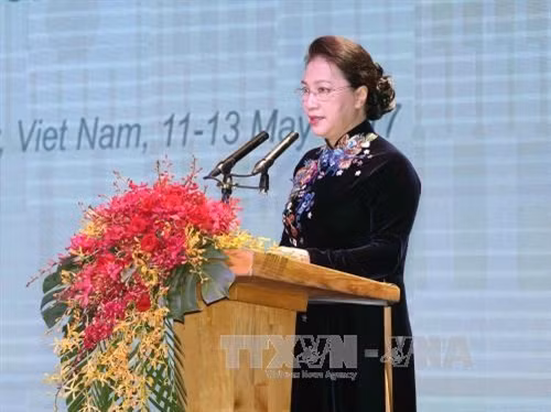 Chủ tịch Quốc hội Nguyễn Thị Kim Ngân với các đại biểu dự hội nghị. Ảnh: Doãn Tấn – TTXVN