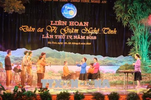 Một tiết mục được công diễn tại đêm bế mạc. Ảnh: Hoàng Ngà - TTXVN