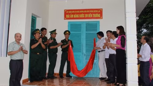 Nâng cánh ước mơ cho học sinh nghèo vùng biên ảnh 2