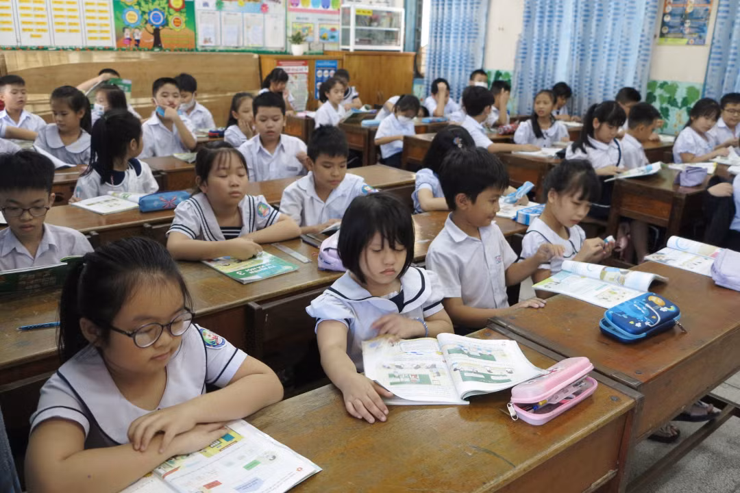 Năm học mới 2023 - 2024: Khánh Hòa đầu tư trên 700 tỷ đồng chuẩn bị cơ sở vật chất, thiết bị dạy học ảnh 1