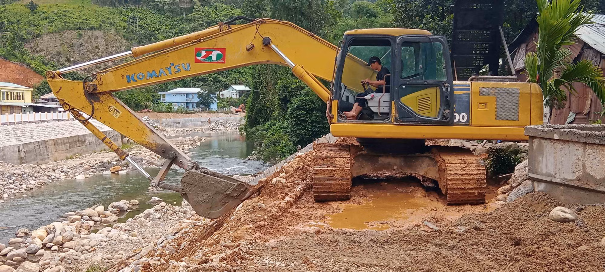 Thực hiện giải pháp cấp bách giảm thiểu thiệt hại thiên tai ảnh 1