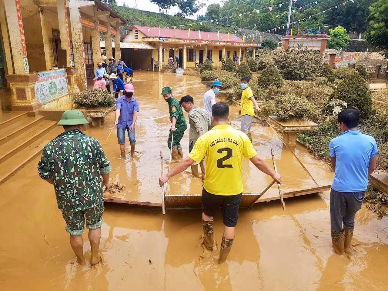 Mưa lớn gây nhiều thiệt hại ở Lào Cai ảnh 1