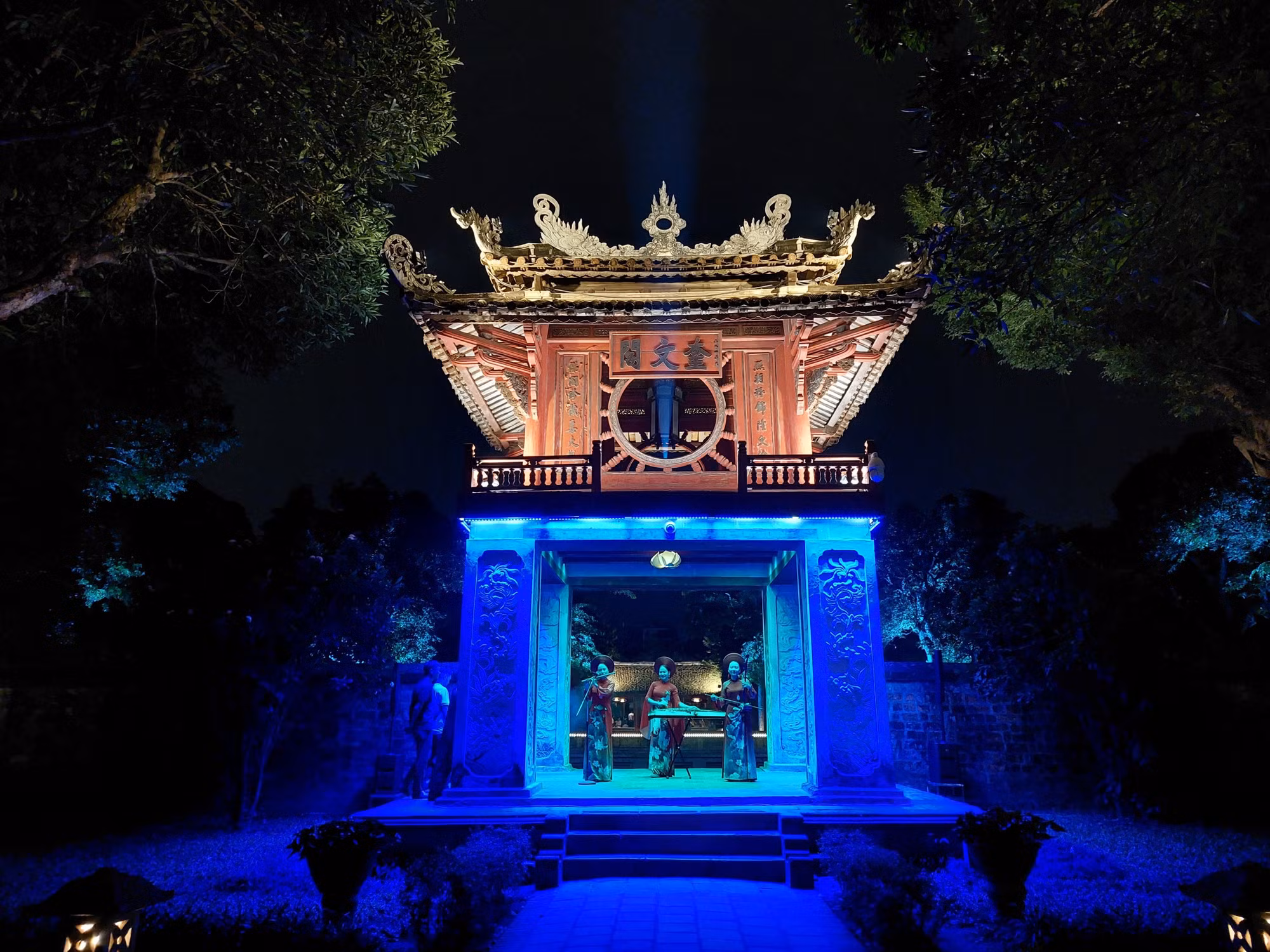 Hà Nội: Thử nghiệm tour đêm Văn Miếu - Quốc Tử Giám "Tinh hoa đạo học" ảnh 4