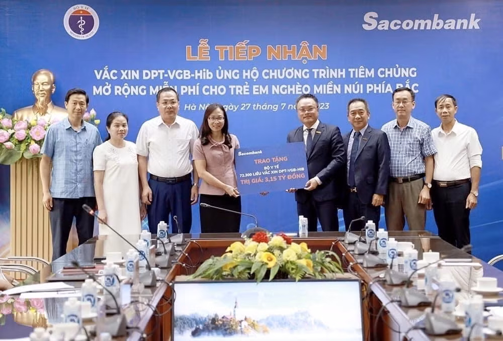 Thêm 258.000 liều vaccine 5 trong 1 tiêm chủng mở rộng miễn phí cho trẻ ảnh 2