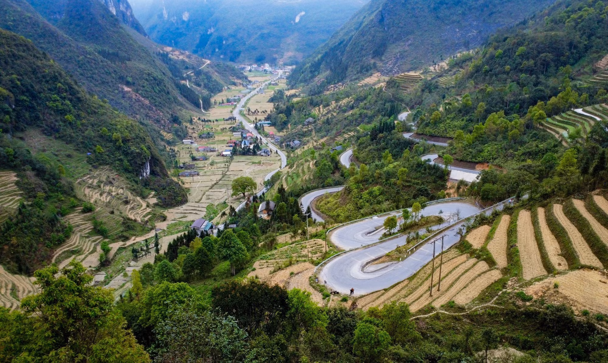 Huyền thoại về "Con đường Hạnh Phúc" trên cao nguyên đá Hà Giang ảnh 1