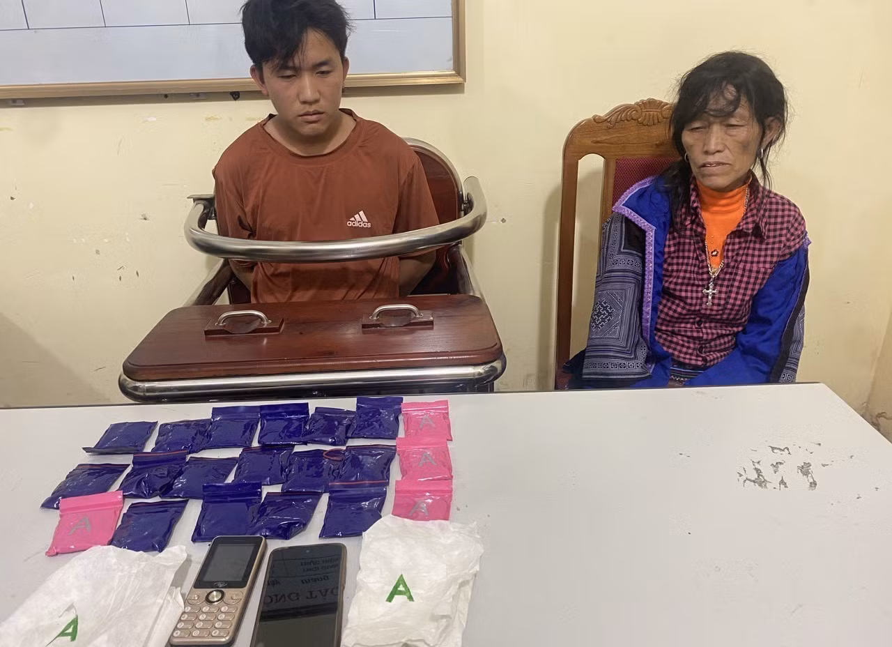 Sơn La: Bắt hai đối tượng, thu giữ 4.000 viên ma túy tổng hợp ảnh 1
