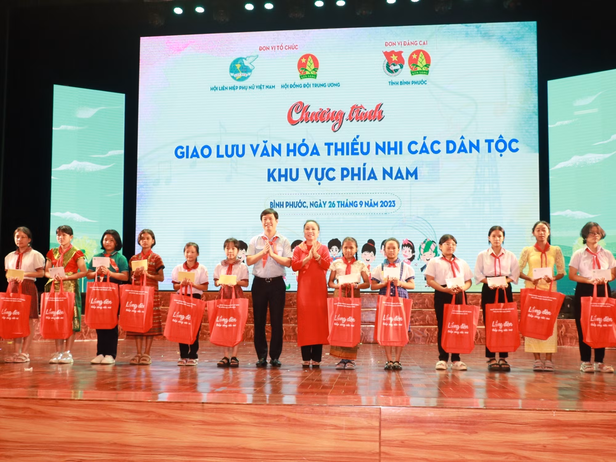 Giao lưu văn hóa thiếu nhi các dân tộc khu vực phía Nam ảnh 3