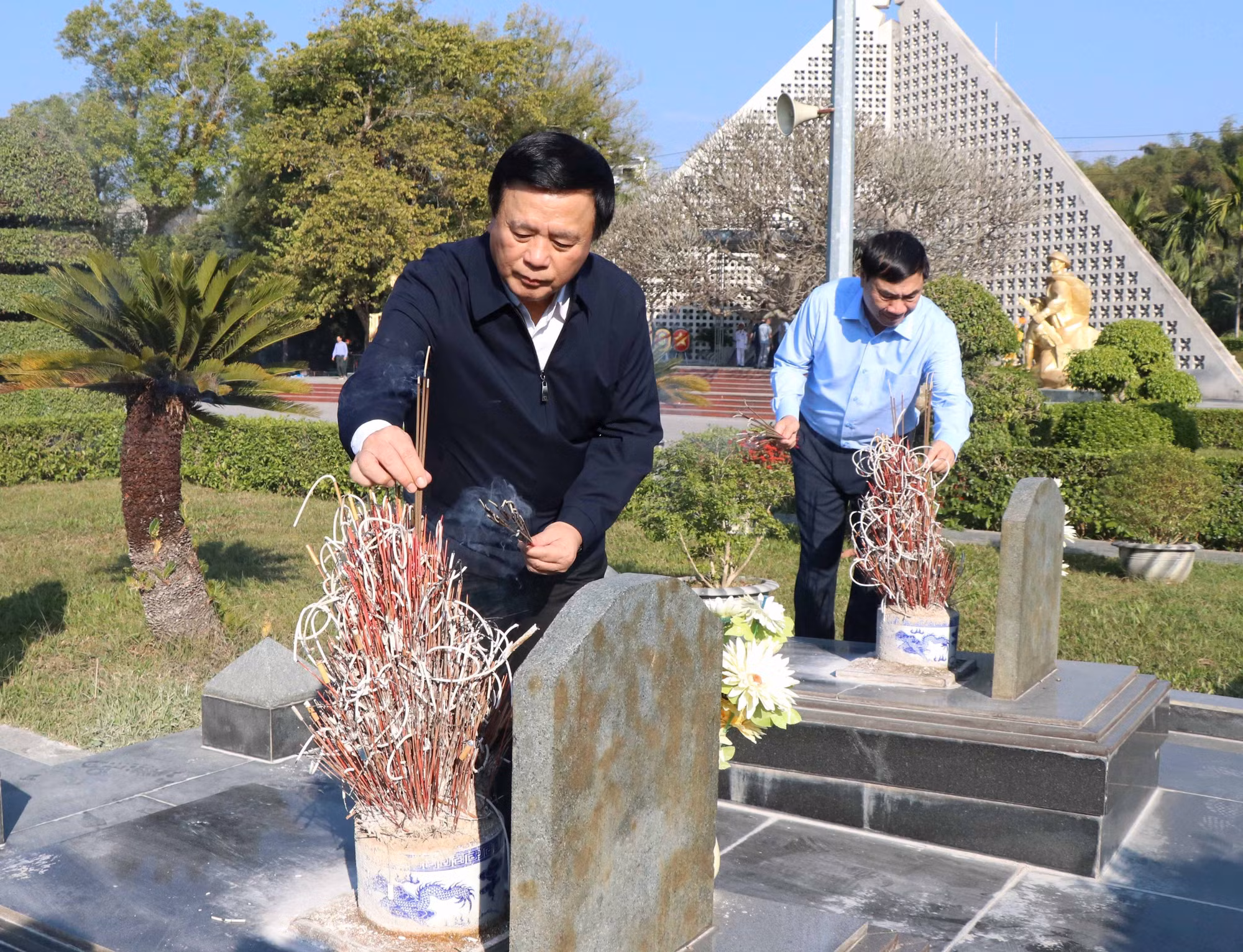 Ủy viên Bộ Chính trị Nguyễn Xuân Thắng thăm, làm việc tại tỉnh Điện Biên ảnh 6