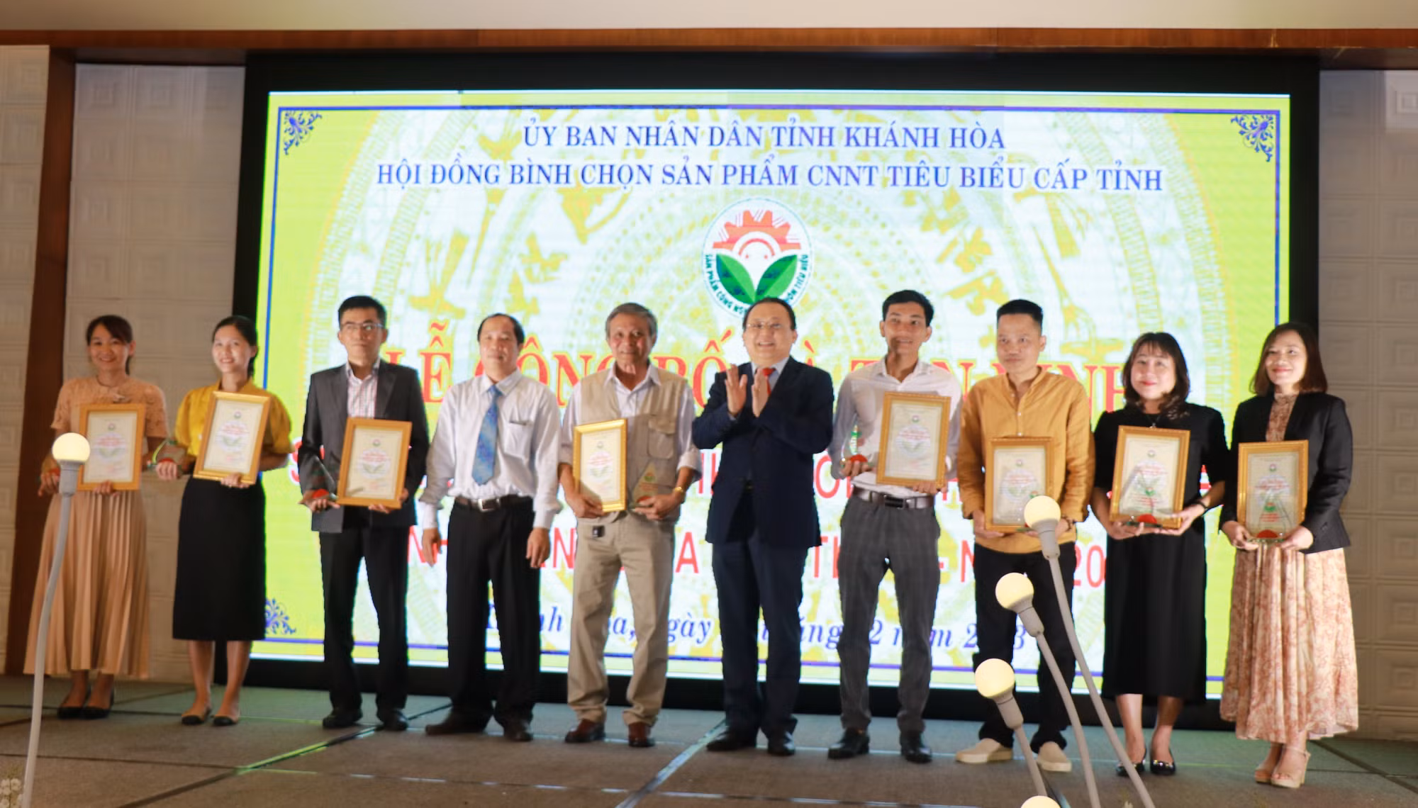 Khánh Hòa công bố 35 sản phẩm, bộ sản phẩm công nghiệp nông thôn tiêu biểu ảnh 1 Khánh Hòa công bố 35 sản phẩm, bộ sản phẩm công nghiệp nông thôn tiêu biểu ảnh 1