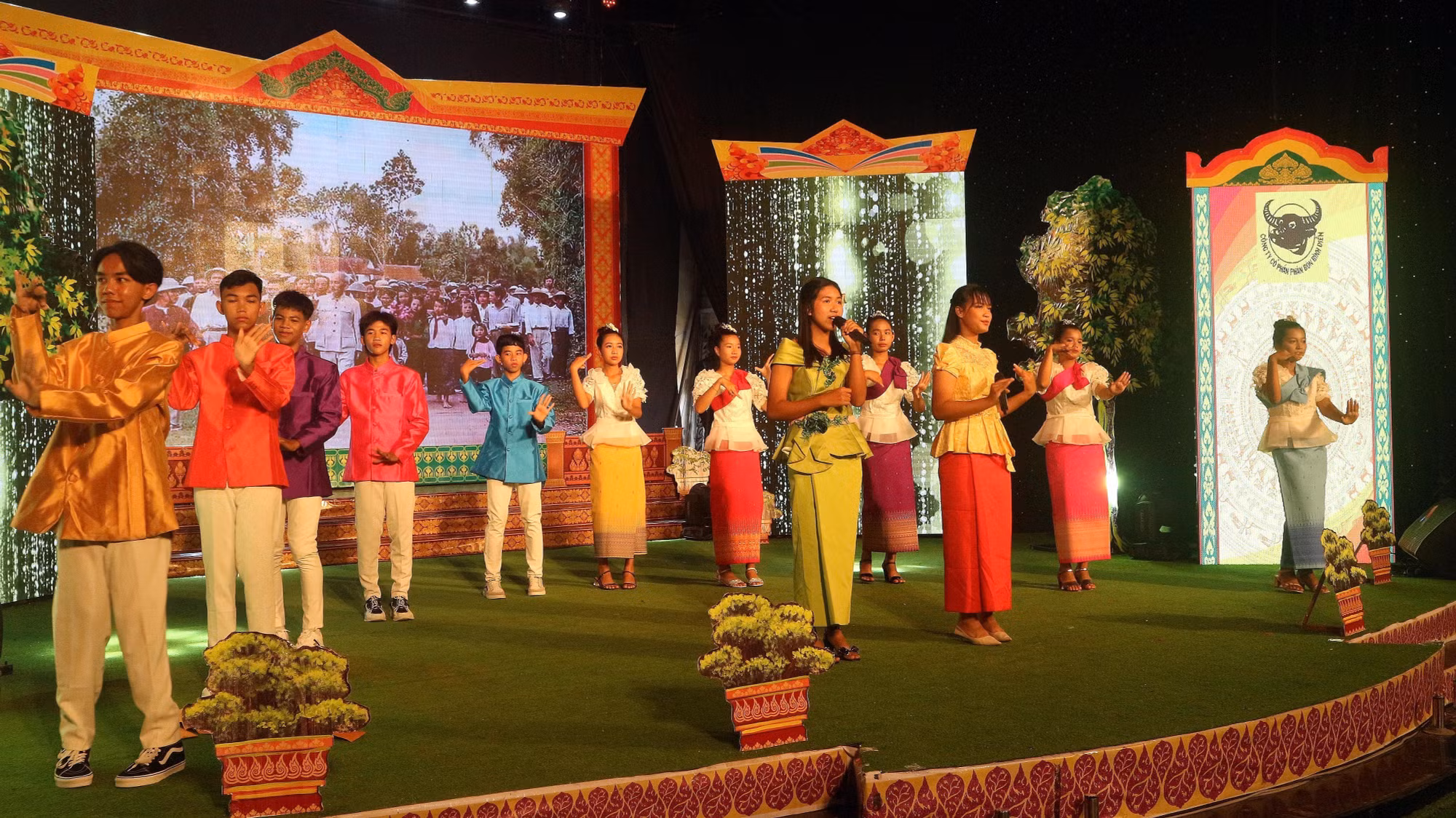 Hội thi văn nghệ các trường Phổ thông Dân tộc nội trú tại tỉnh Sóc Trăng ảnh 3