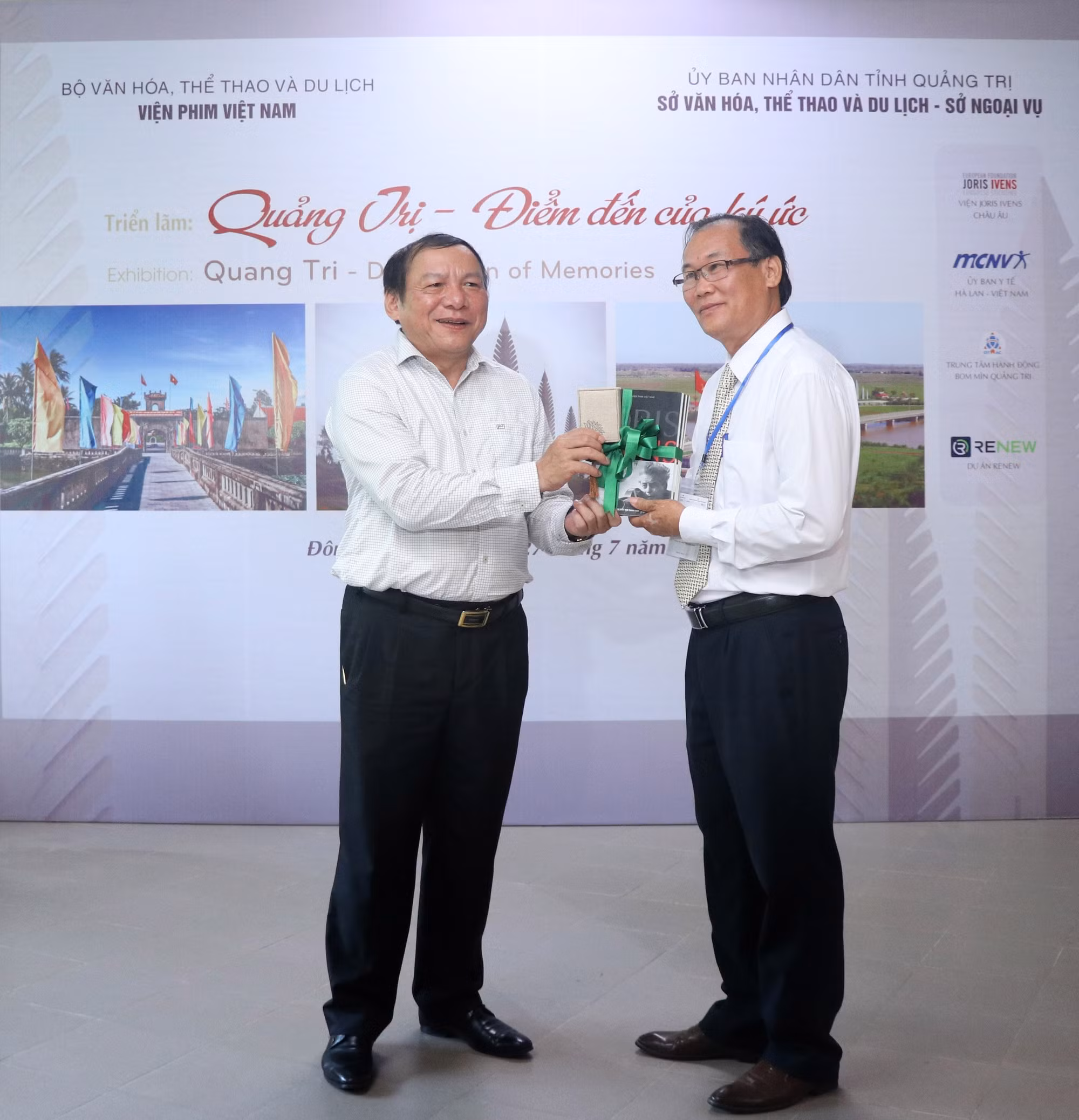 75 năm Ngày Thương binh - Liệt sỹ: Triển lãm “Quảng Trị - Điểm đến của ký ức” ảnh 1