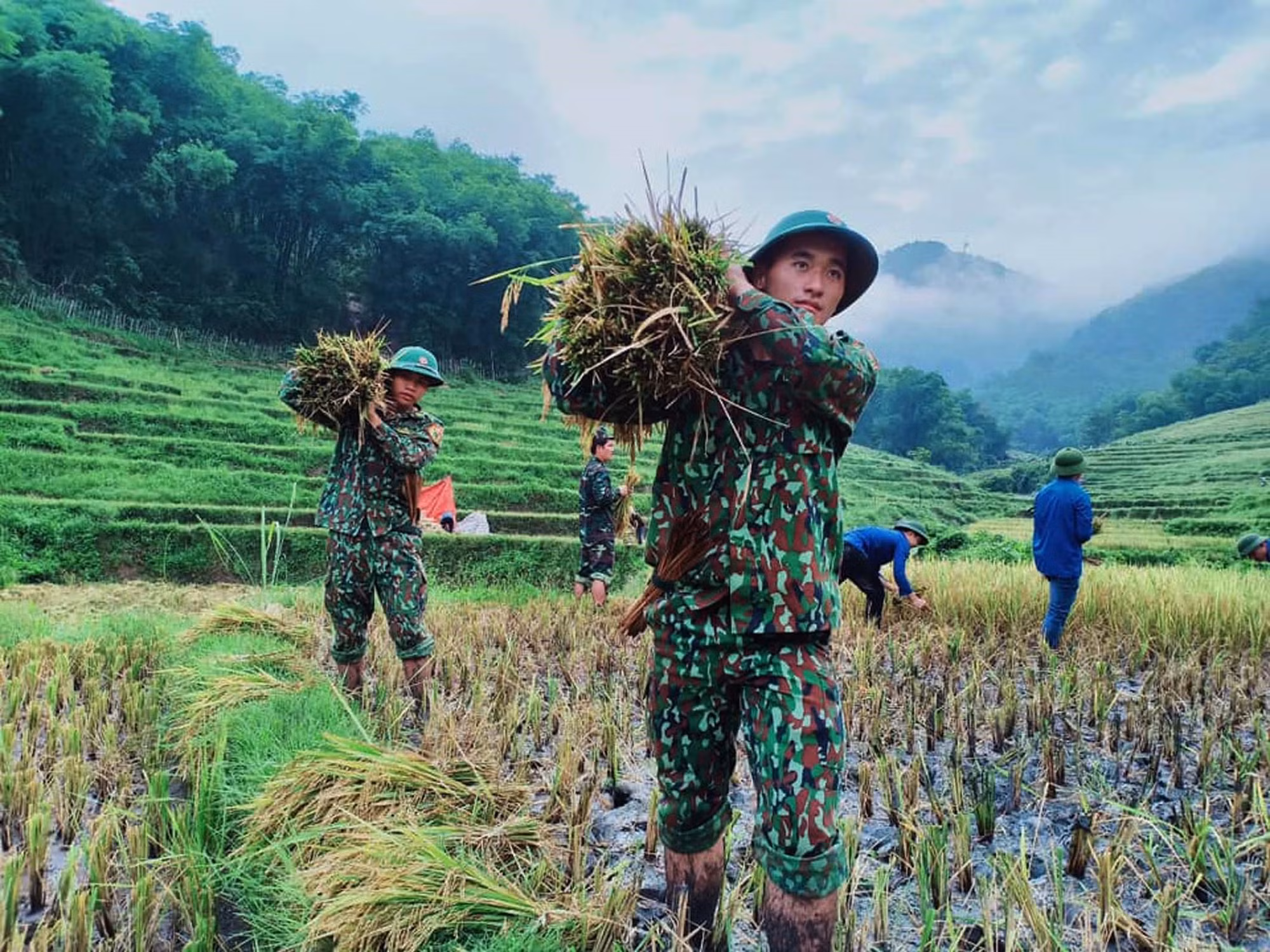 Ấm tình quân dân trên biên cương Mường Lát ảnh 1