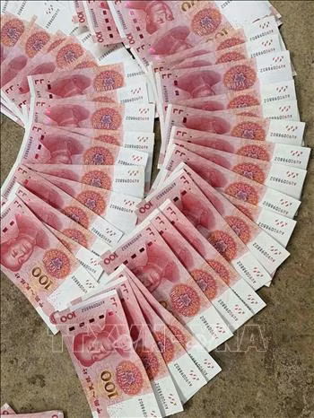 Bắt hai đối tượng Giàng A Sài và Giàng A Da bán tiền Trung Quốc giả ảnh 2