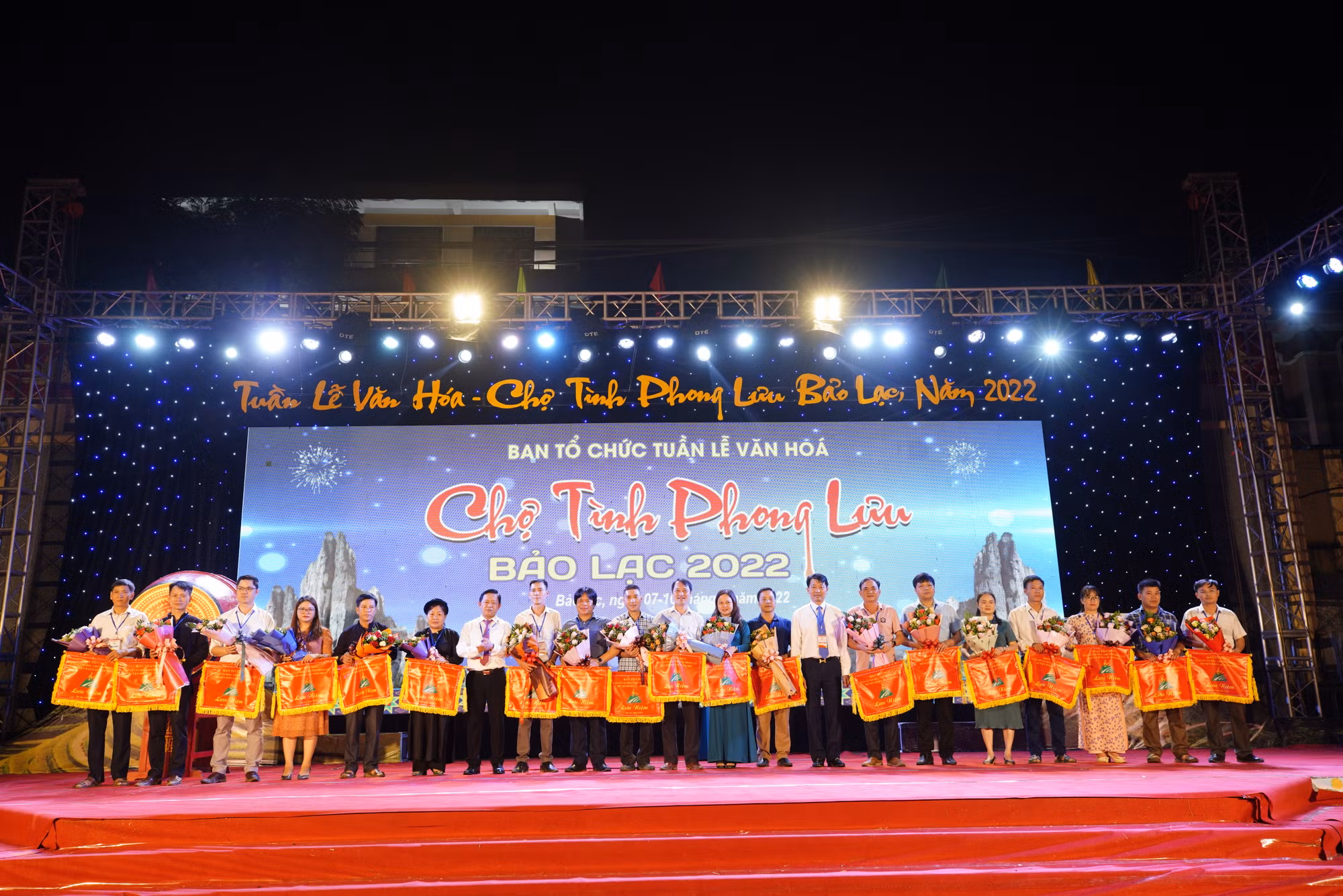 Tuần lễ Văn hóa - Chợ tình phong lưu Bảo Lạc, tỉnh Cao Bằng ảnh 2