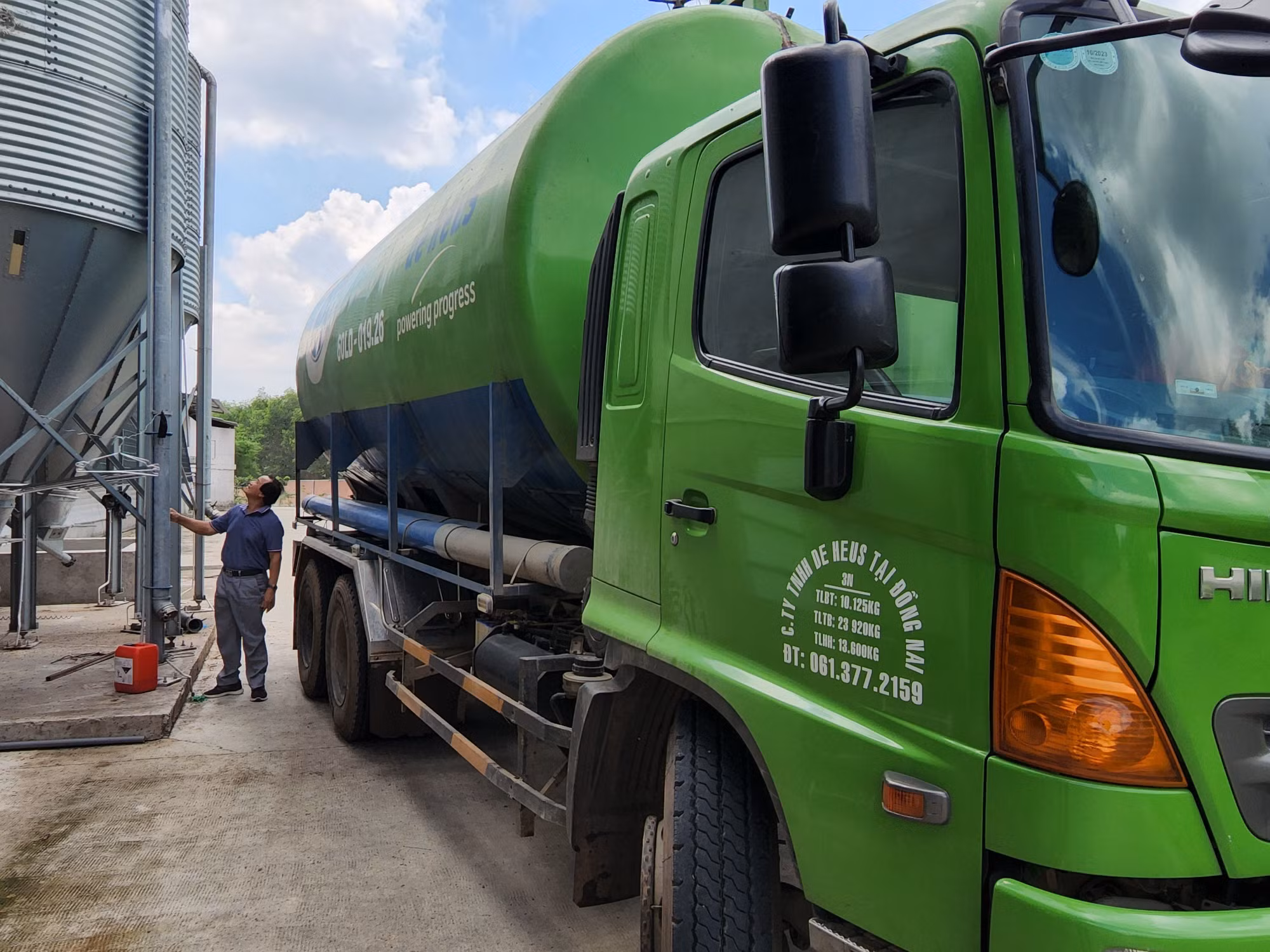 Ông Lê Văn Quyết đi đầu trong chăn nuôi công nghệ cao ảnh 4