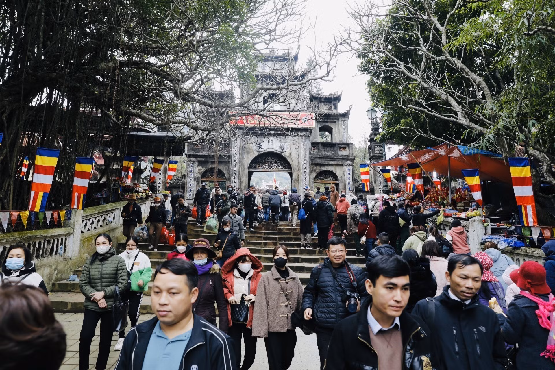  Tưng bừng khai hội chùa Hương ảnh 3