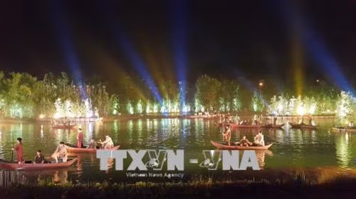 Nhiều diễn viên tham gia vở thực cảnh Tinh hoa Bắc Bộ là nông dân bản địa. Ảnh: Đinh Thuận - TTXVN