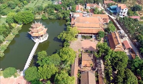 Chùa Nôm tại huyện Văn Lâm luôn là điểm đến tham quan vãn cảnh của du khách trong và ngoài nước. Ảnh: Phạm Kiên/TTXVN