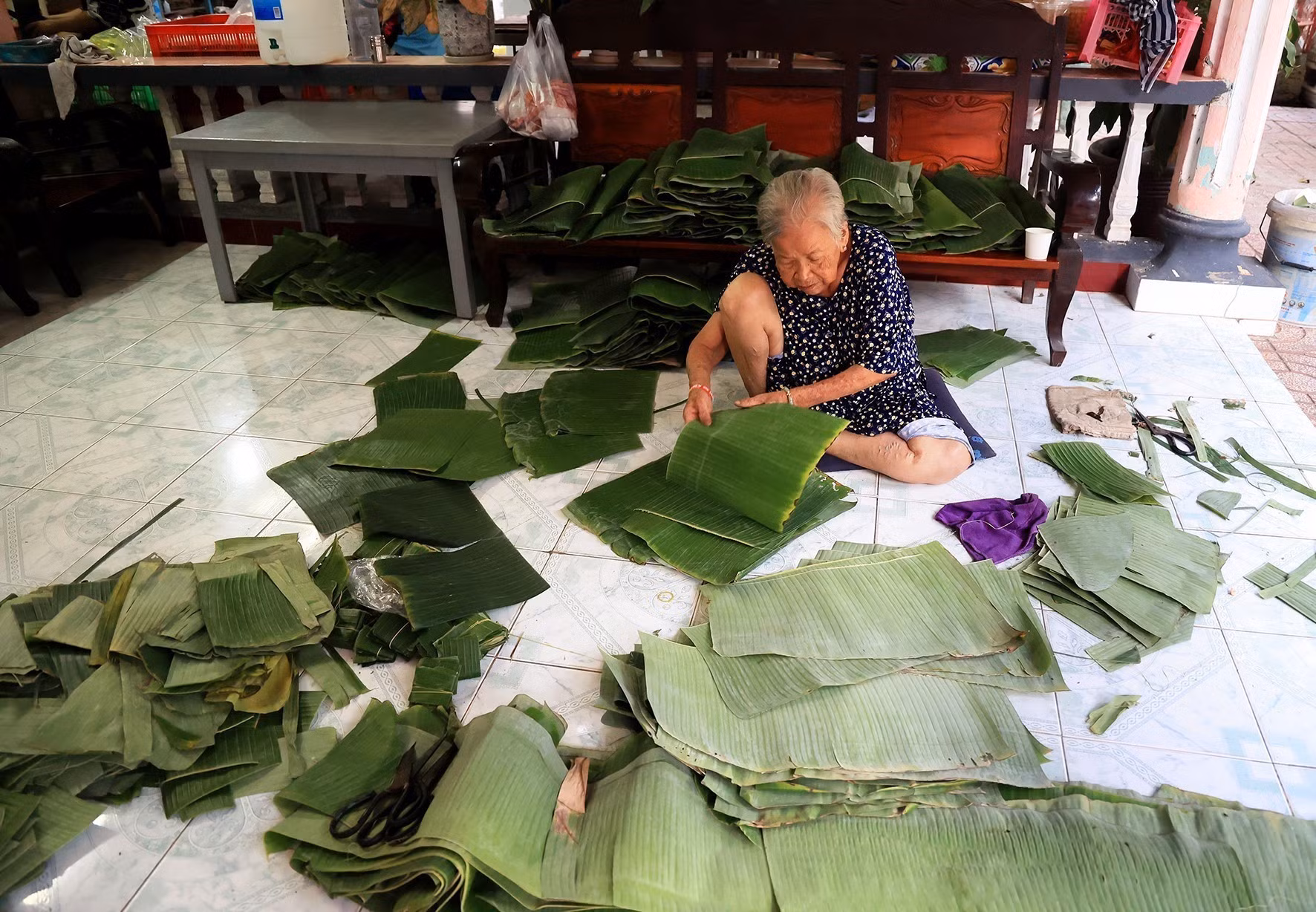 Xóm bánh tét nổi tiếng ở Thành phố Hồ Chí Minh ảnh 1