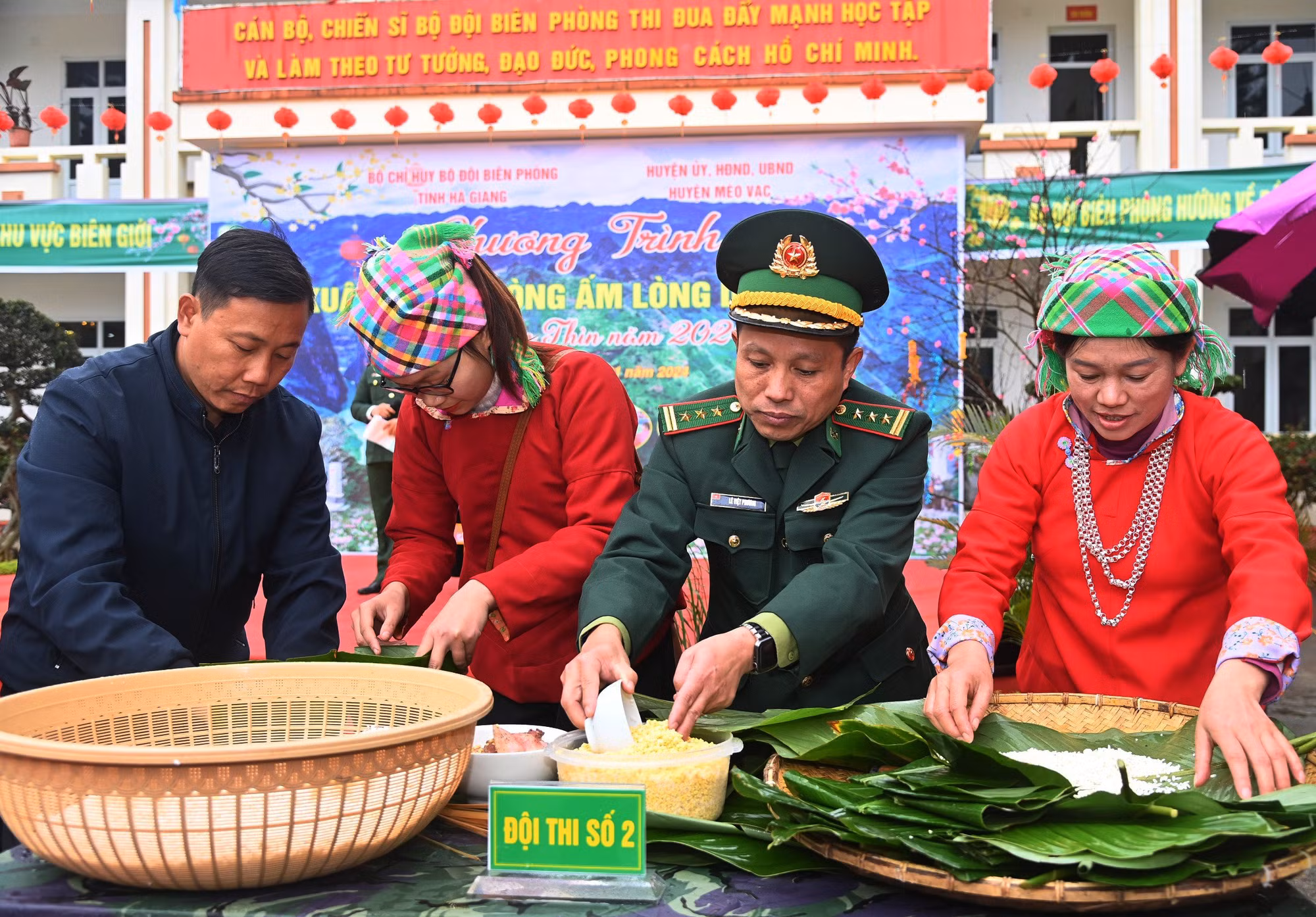 Thắt chặt tình đoàn kết quân dân nơi địa đầu cực Bắc Tổ quốc ảnh 2