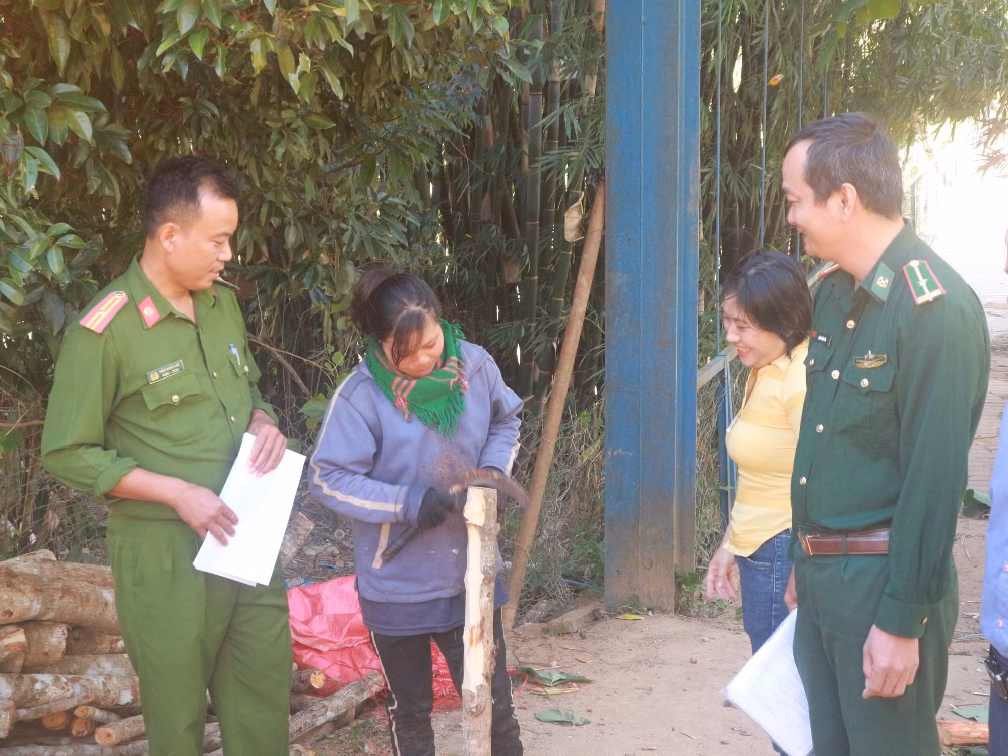 Phát huy vai trò của Công an nhân dân trong giữ vững an ninh trật tự tại Kon Tum ảnh 4