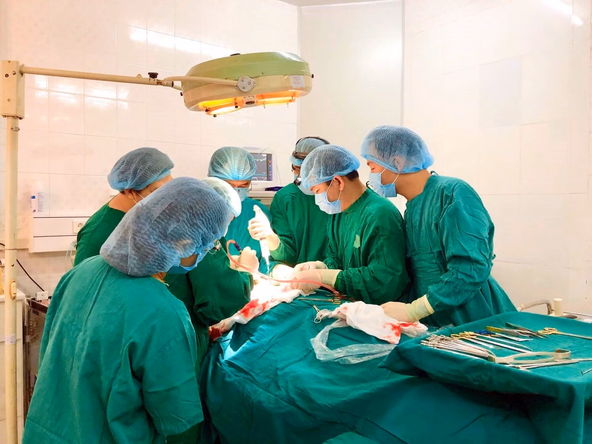 Đắk Nông: Kiến nghị sớm hoàn thiện, bổ sung các quy định về đấu thầu, mua sắm trang thiết bị, vật tư y tế ảnh 1