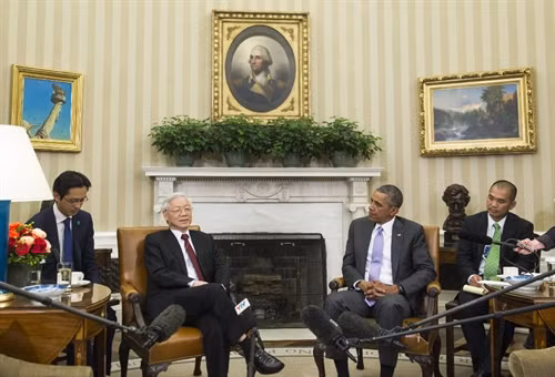 Tổng Bí thư Nguyễn Phú Trọng và Tổng thống B.Obama trong cuộc gặp tại Nhà Trắng. Ảnh: AFP-TTXVN.
