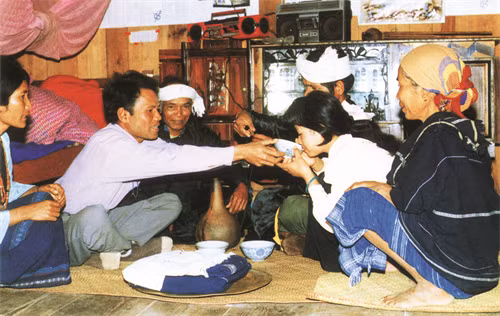 Một buổi lễ trong cộng đồng người Chu-ru