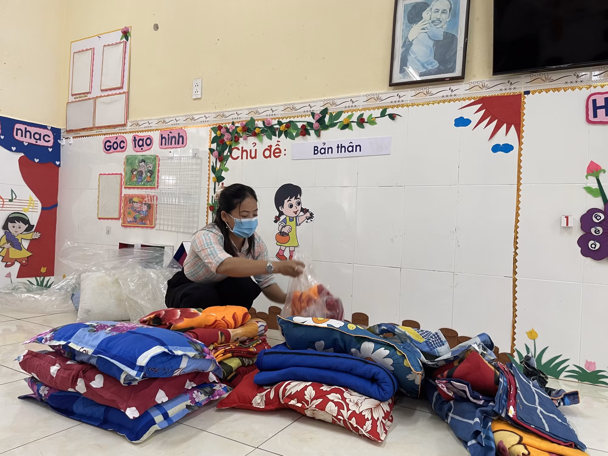 Thừa Thiên - Huế: Kiến nghị hỗ trợ di dời dân khỏi khu vực nguy cơ cao sạt lở đất ảnh 1