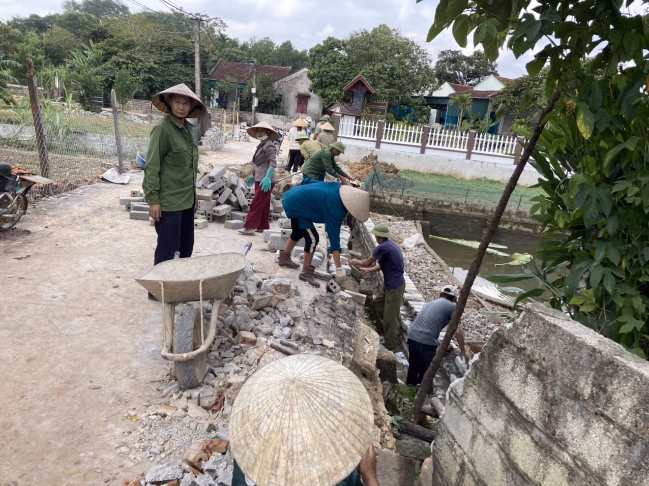Hiệu quả từ nghị quyết hiến đất mở đường xây dựng nông thôn mới nâng cao ảnh 2