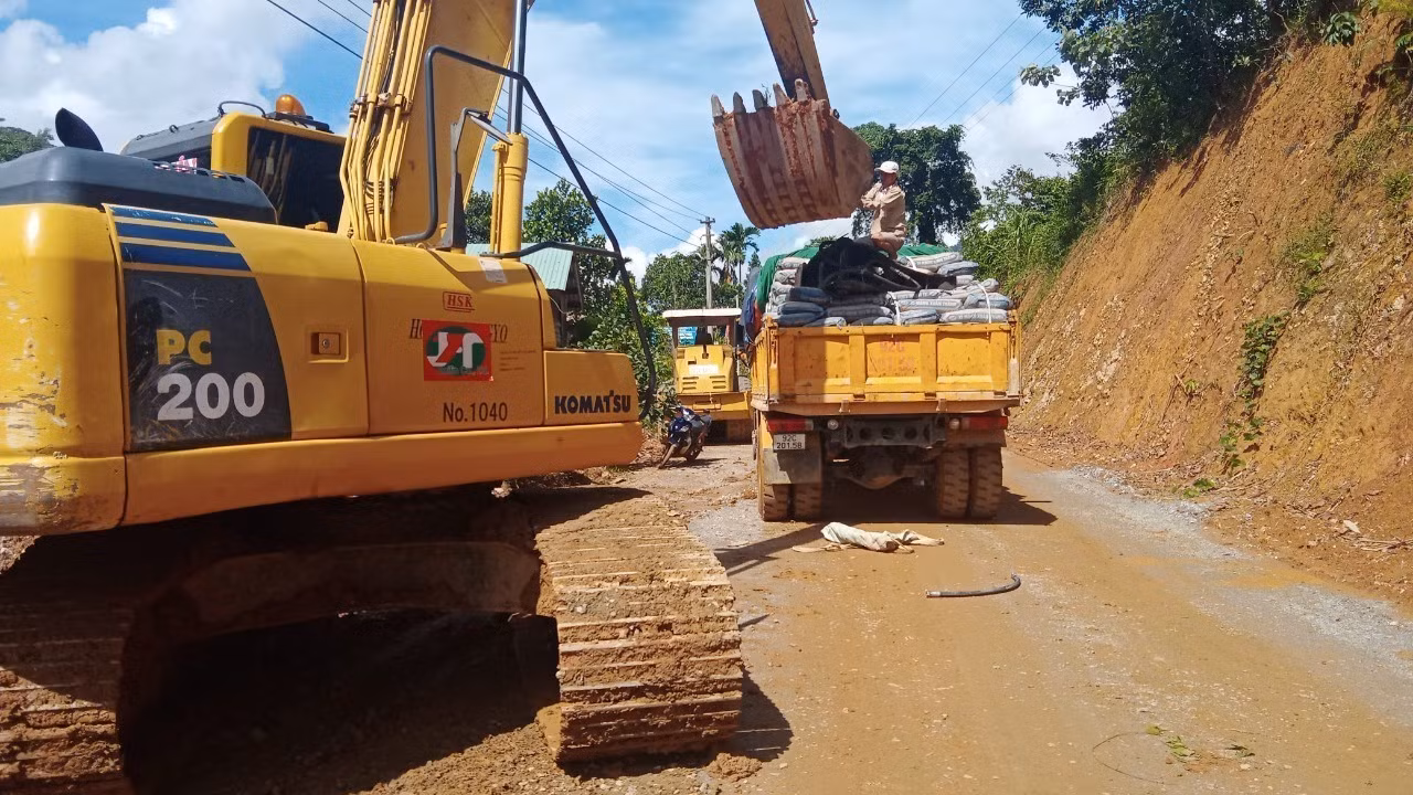 Để Trà Leng không cô lập với bên ngoài trong mùa lũ ảnh 3